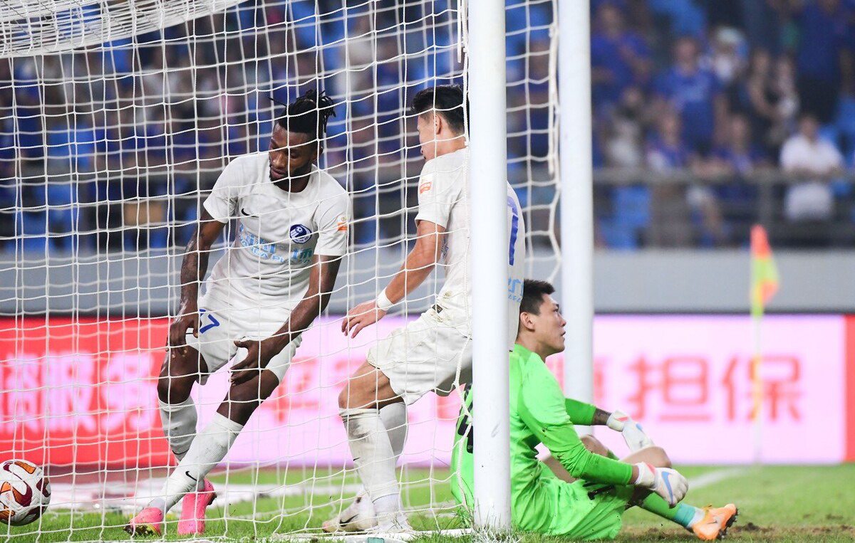 射击大奖赛焦点战：齐鲁雄狮队强势反弹庐州雷豹队，客场强势带走胜利。定位球制造杀机(全国大奖赛直播)