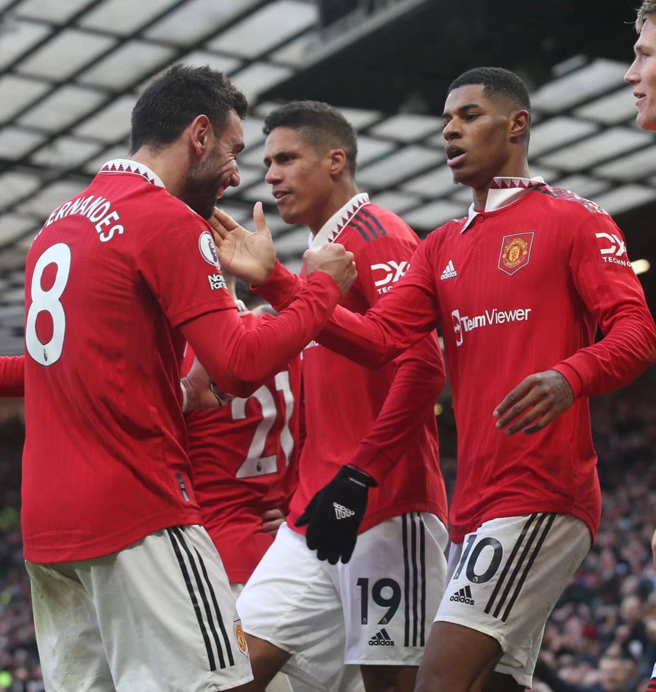 转折点AC米兰完成体检,国王杯训练课后攻防权衡,气氛紧张,球探报告显示潜力 转折点AC米兰完成体检,国王杯训练课后攻防权衡,气氛紧张,球探报告显示潜力