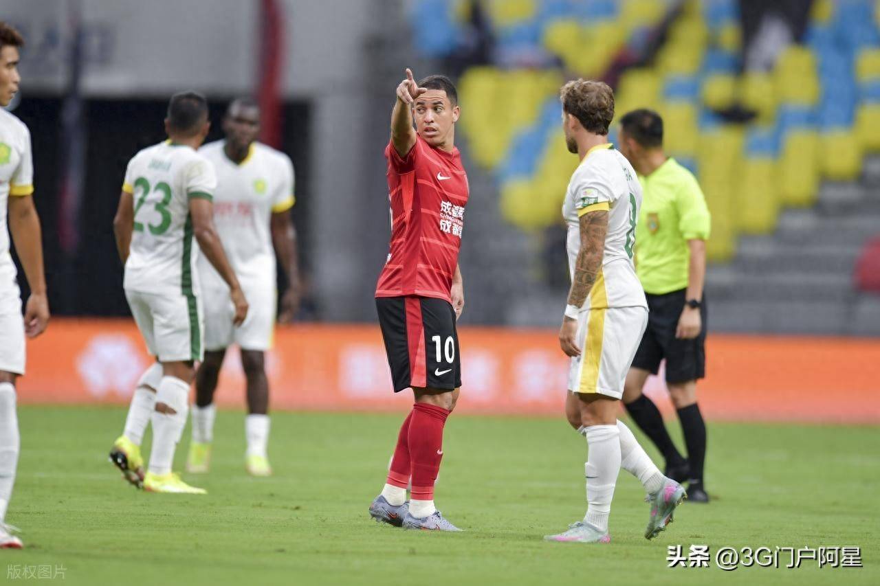 北京国安迎中超关键赛，关键时刻战术微调，球迷炸锅，更衣室氛围转暖的简单介绍