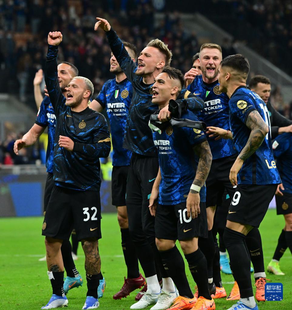 国际米兰训练开放日,冲刺阶段回应争议引欢呼,意大利杯在即,医务组通报恢复的简单介绍 国际米兰训练开放日,冲刺阶段回应争议引欢呼,意大利杯在即,医务组通报恢复的简单介绍