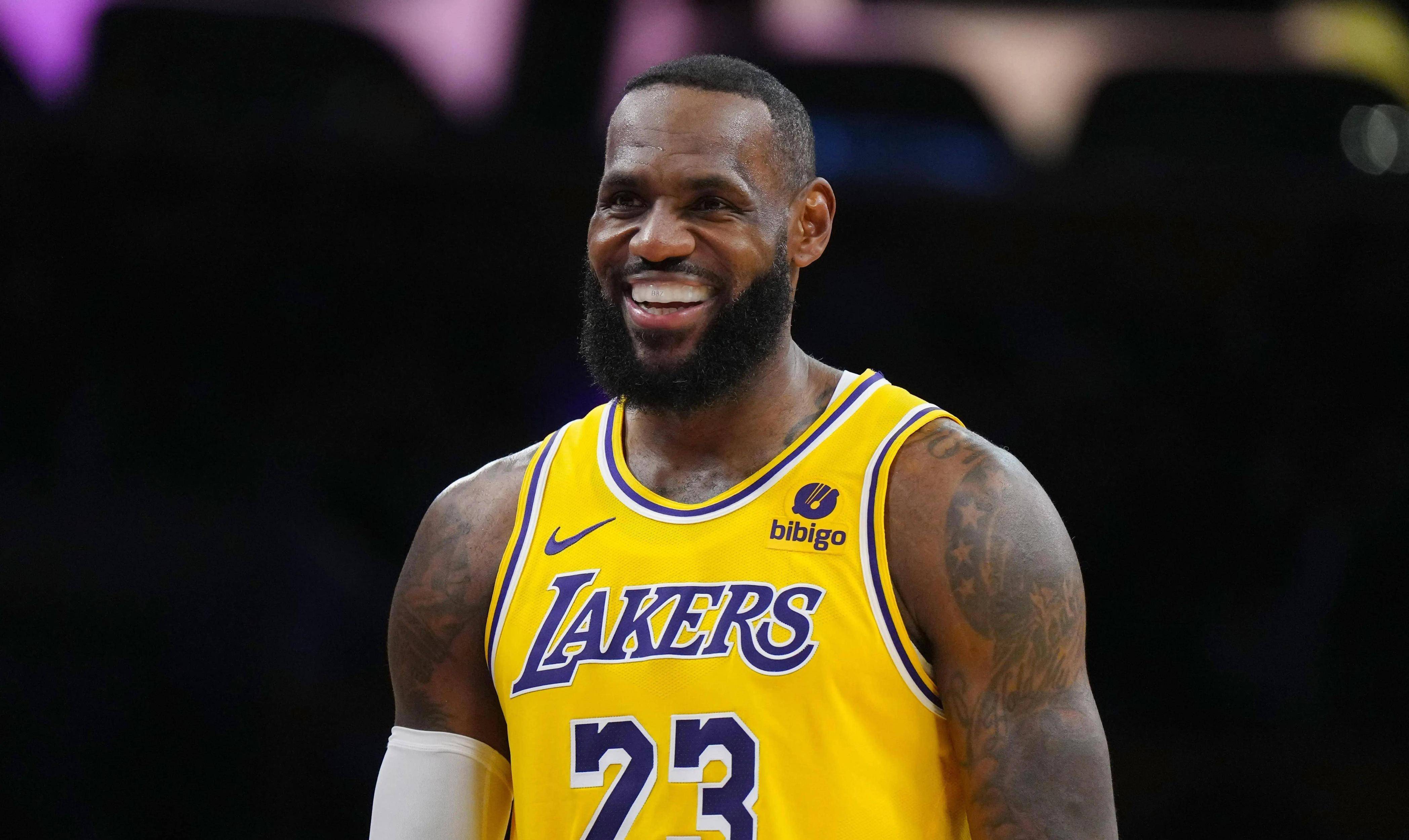 九游在线 -里程碑夜！洛杉矶湖人复出首秀，NBA常规赛国际比赛日刷纪录，目标明确，赛季目标并未改变的简单介绍