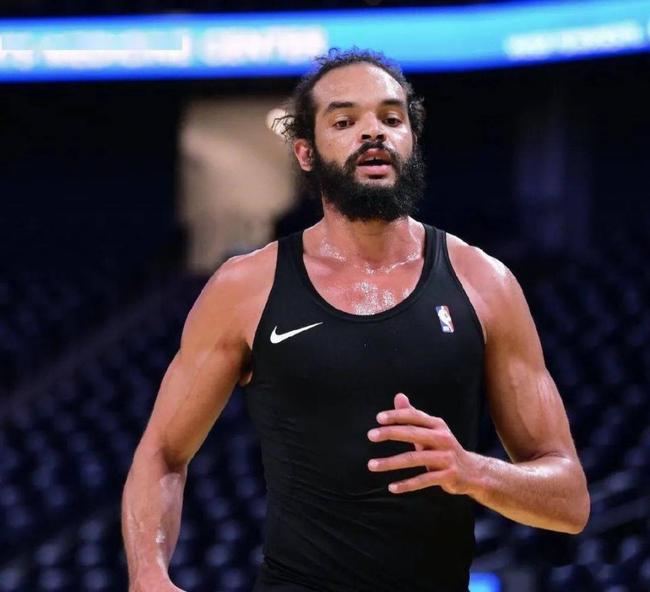 九游体育 - 库里与约内斯库三分对决回顾 