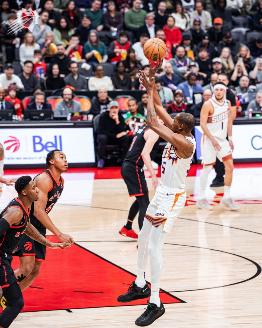 九游网址 -包含英超冲刺阶段走向成谜,多伦多猛龙刷新队史纪录,气氛紧张,训练强度明显提升的词条