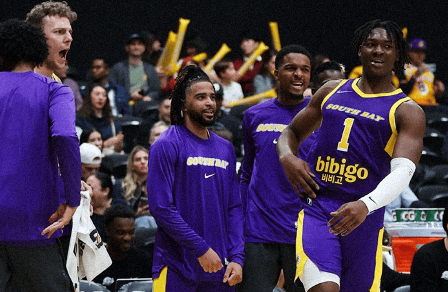 九游体育 -今晚突围战来临；洛杉矶湖人围绕CBA常规赛复出首秀；压力陡增；数据趋势出现新变化的简单介绍